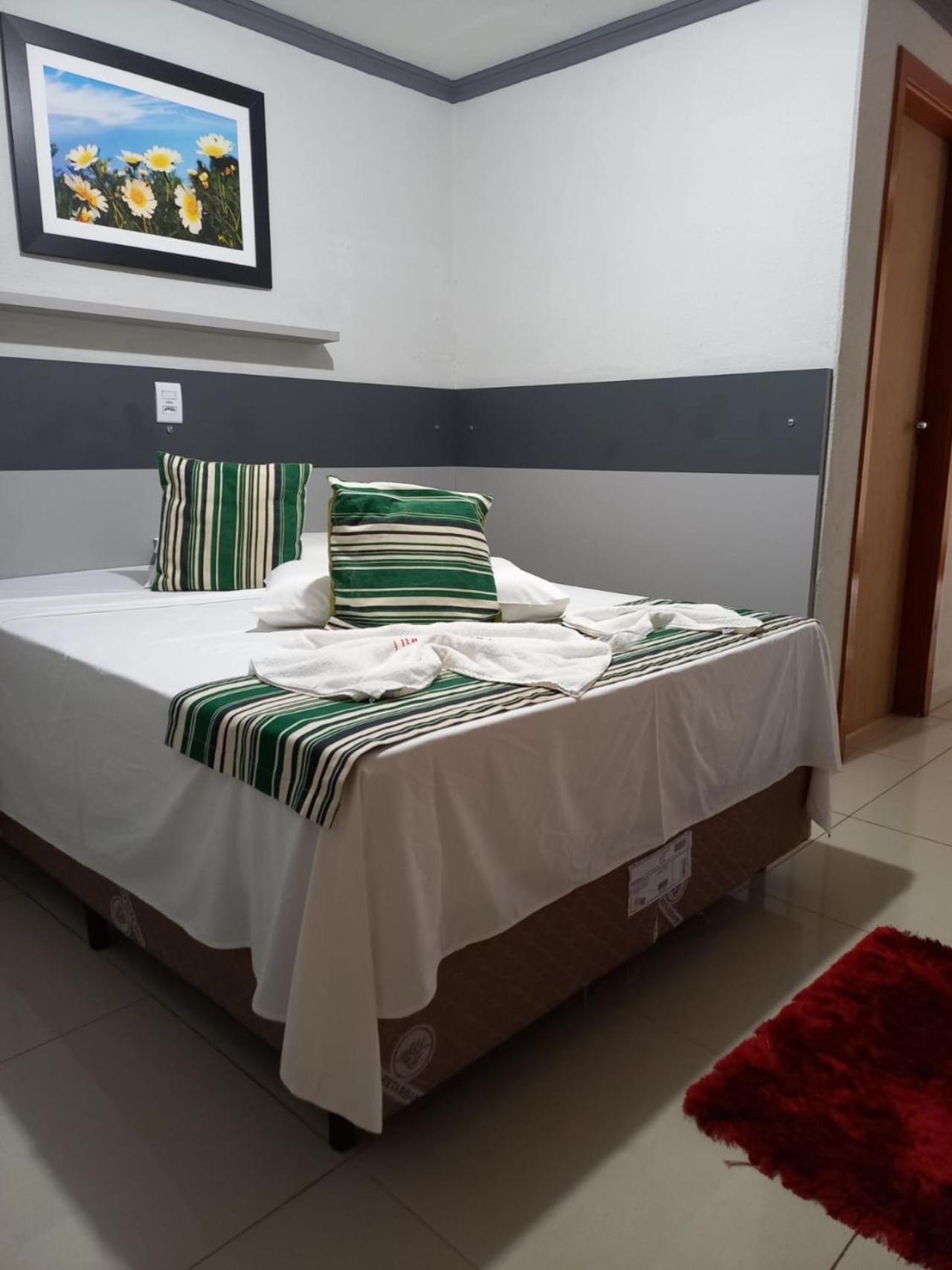 Turis Hotel Dourados Ngoại thất bức ảnh