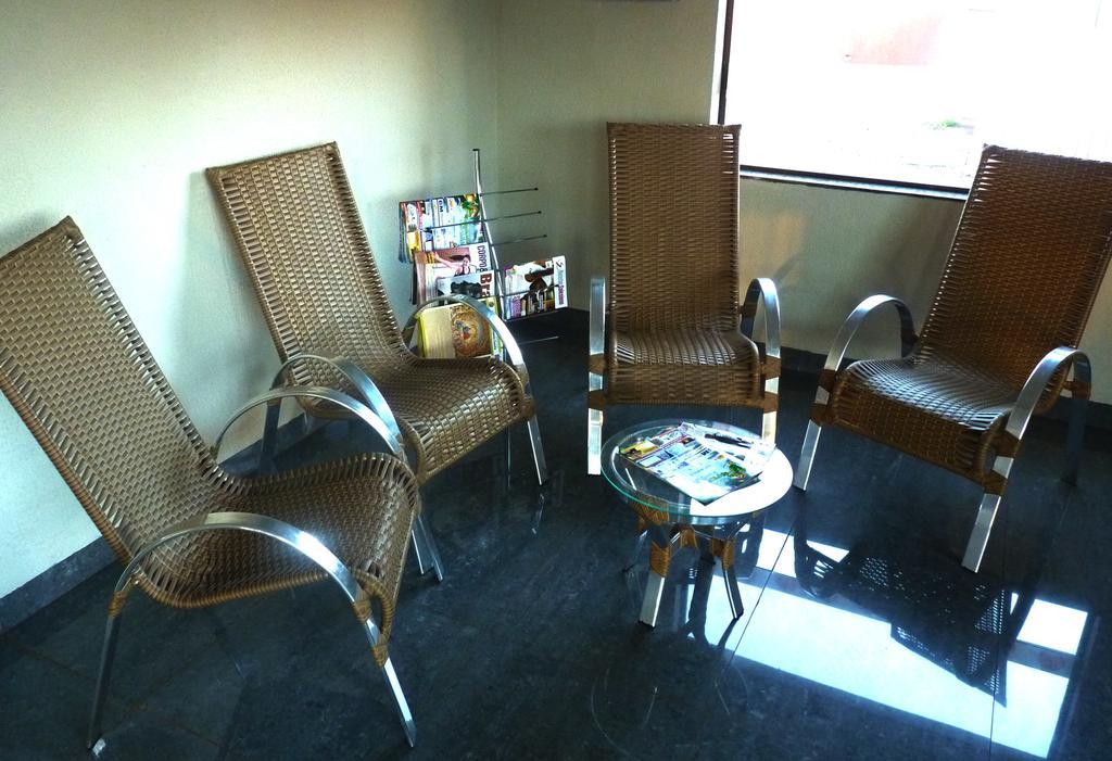 Turis Hotel Dourados Ngoại thất bức ảnh